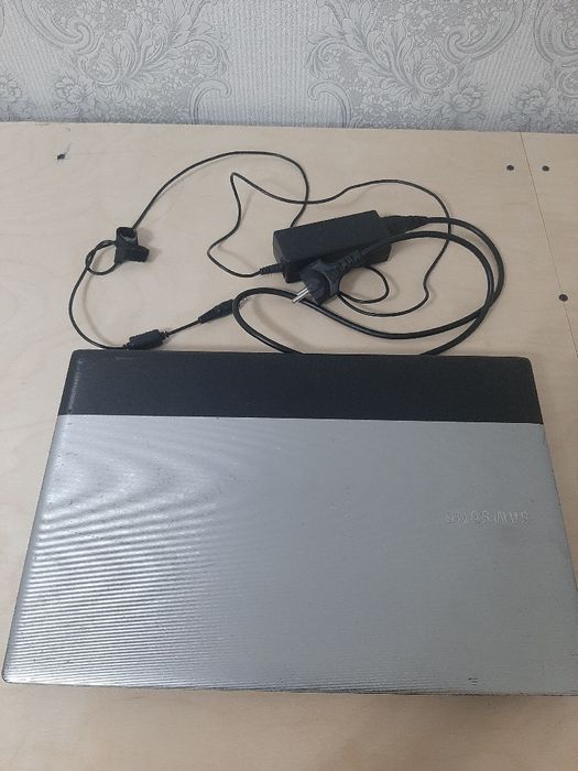 Samsung ноутбук сатылады