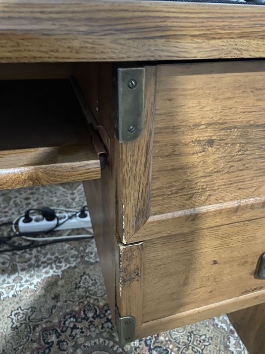 Продам стол компьютерный