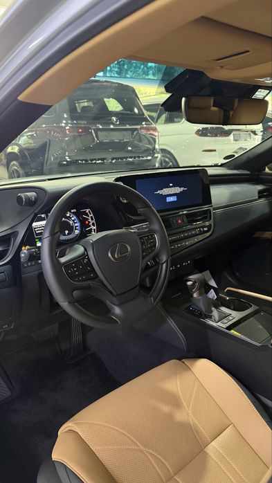 Lexus ES300h 2026