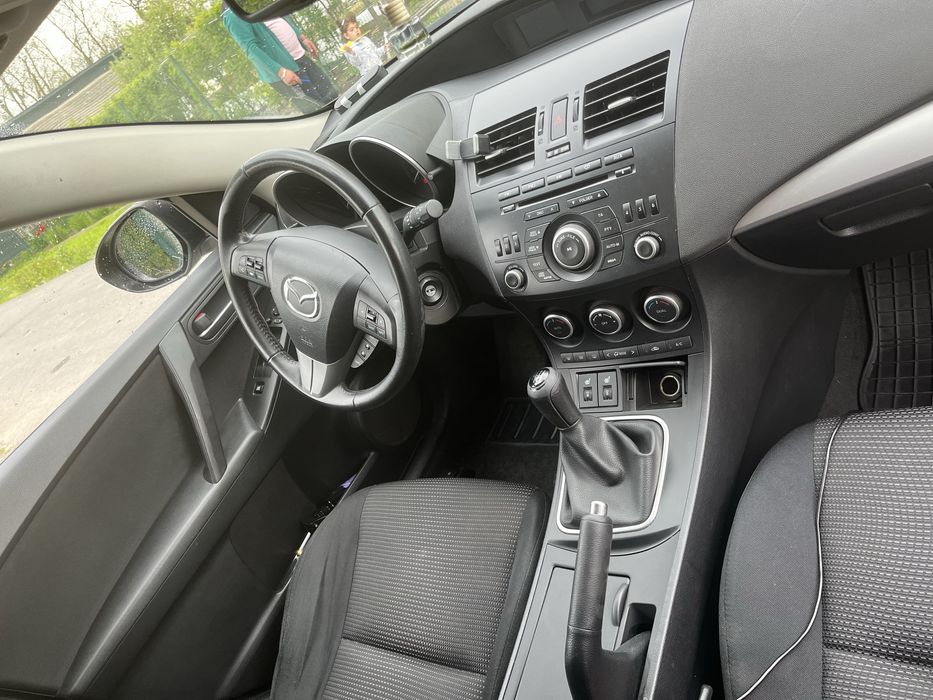 MAZDA 3 2011 — imagine 2