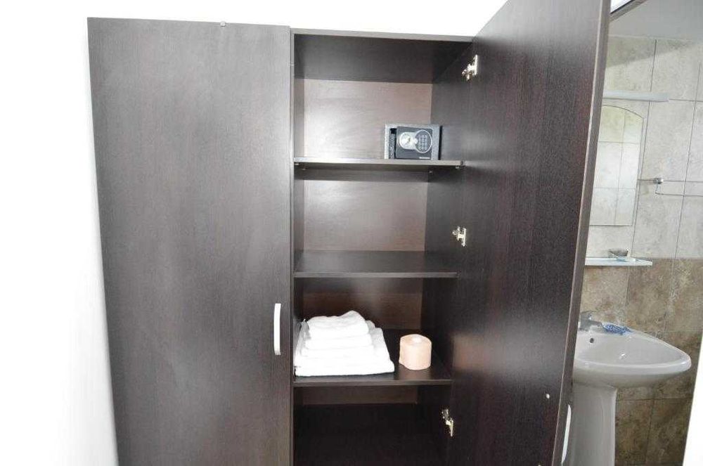 Hostel Adonis Costinesti cazare