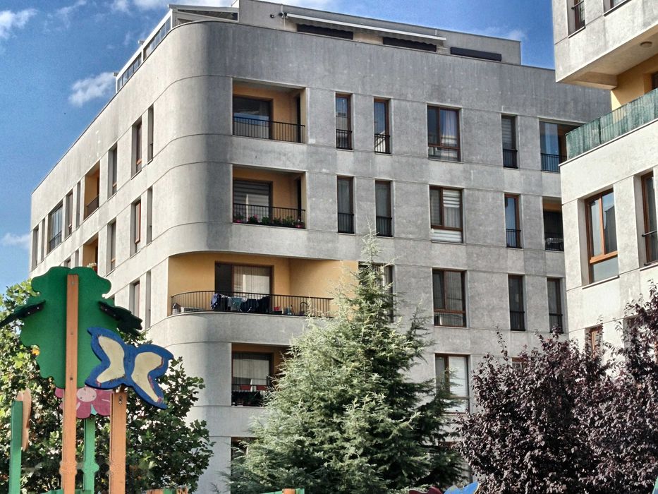 Дава се под наем Тристаен апартамент в Варна, Трошево - 100 кв.м за 850 € - Снимка #12