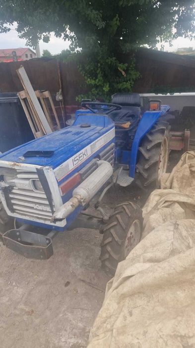 Închiriez tractoraș pentru arat și discuit grădini