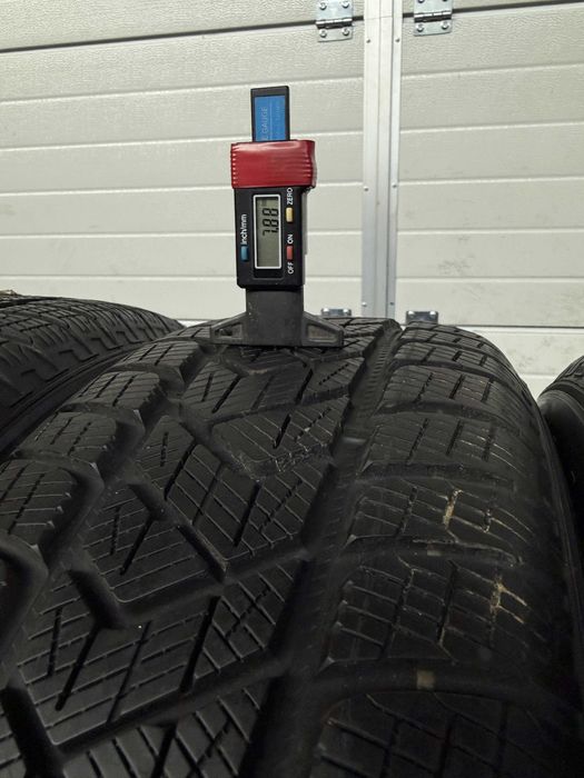 # 4x Anvelope Iarna 215/65 r17 seal - Pirelli Scorpion Winter