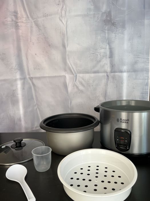 Уред за приготвяне на ориз Russell Hobbs - като нов