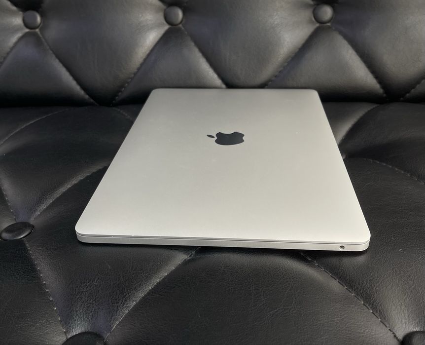 Apple MacBook Pro 2020  в идеальном состоянии