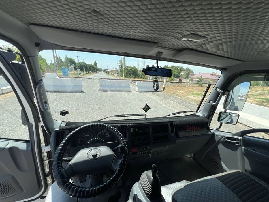 Исузу сенжи сотилади холсати ало