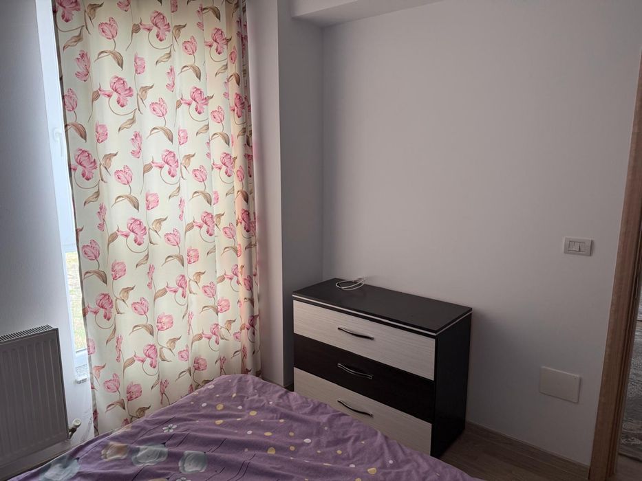 Inchiriez apartament cu 2 camere