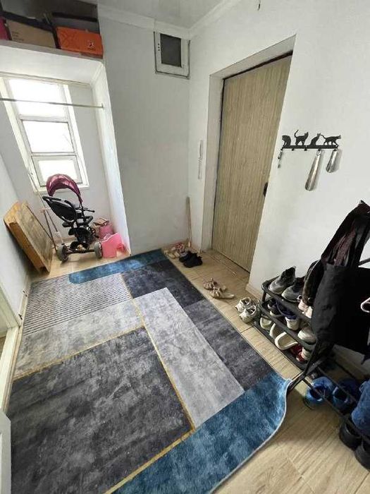 Продам 2-х квартиру Жилгородок.