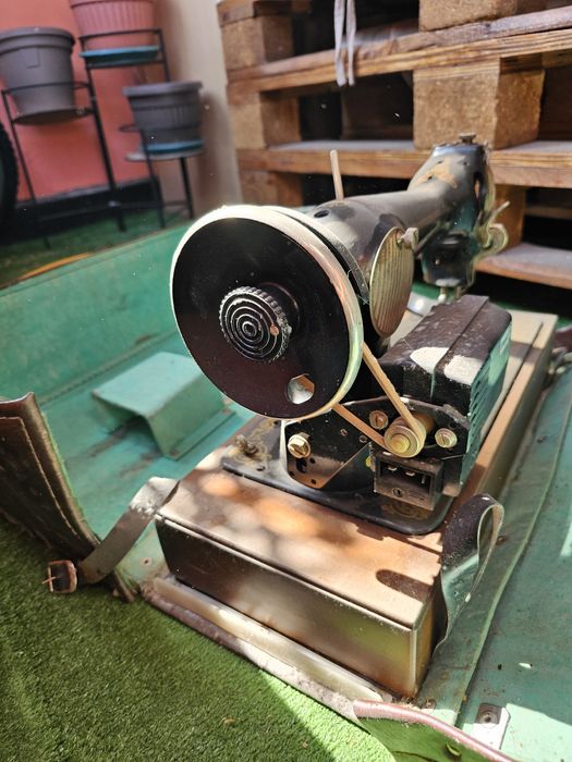 Стара шевна машина