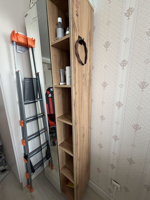 Шкаф-пенал продам