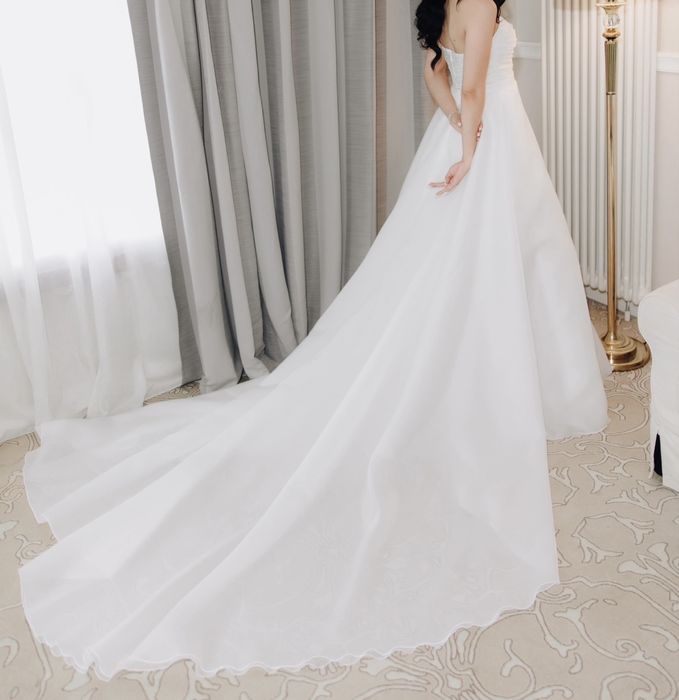Rochie de mireasa cu trena