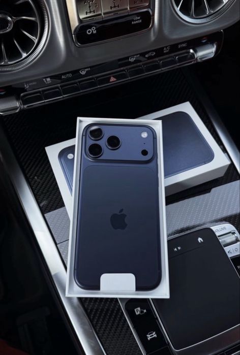 iPhone 17 pro sim 100% 40цикл 256гб