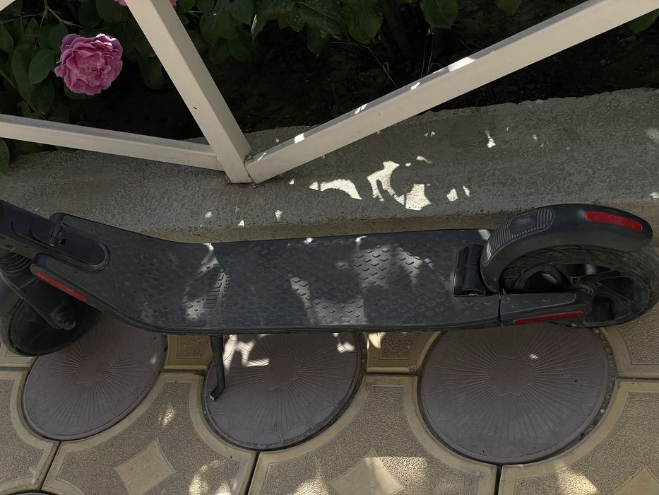 Ninebot KickScooter ES1