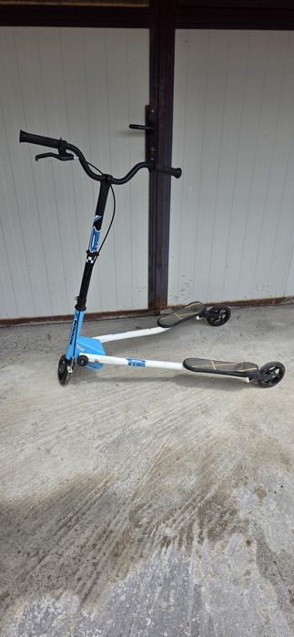 Trotinetă Fliker / Swing Scooter