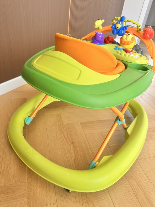 Продам ходунок от chicco