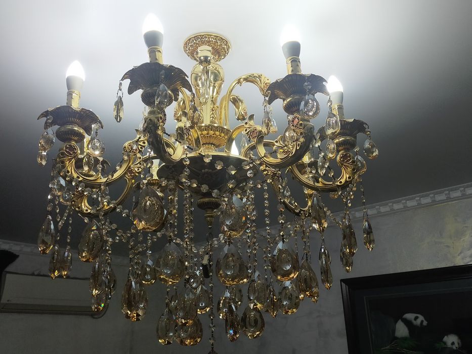 Люстра 8 ламповый