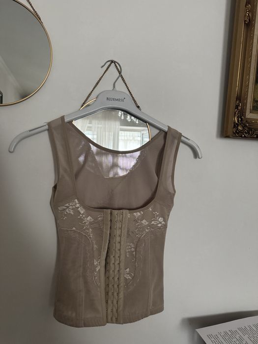 Утягивающее корректирующее боди Германия