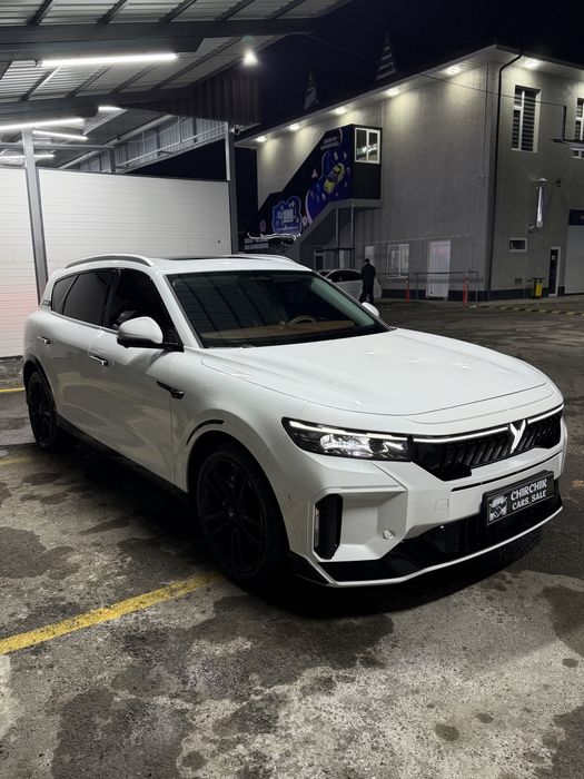 Voyah Free 2024 yil Eng fuli