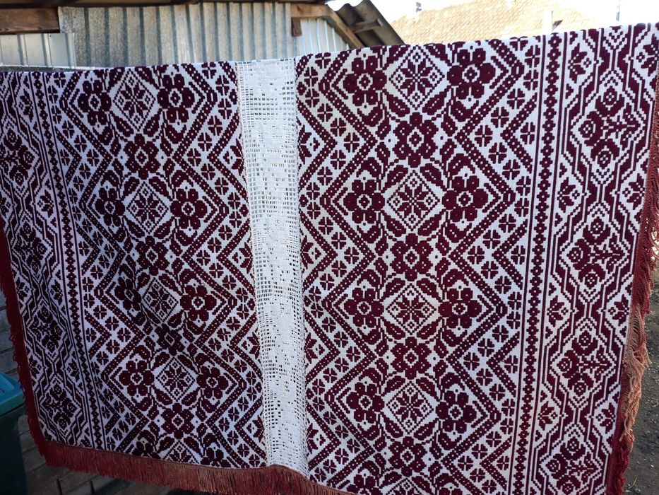 Ponevi Țesute in Război