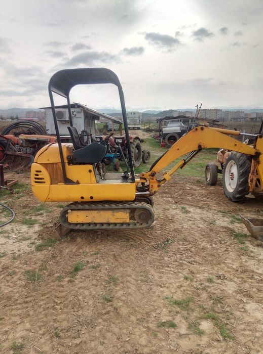 Мини багер jcb   1600 кг.