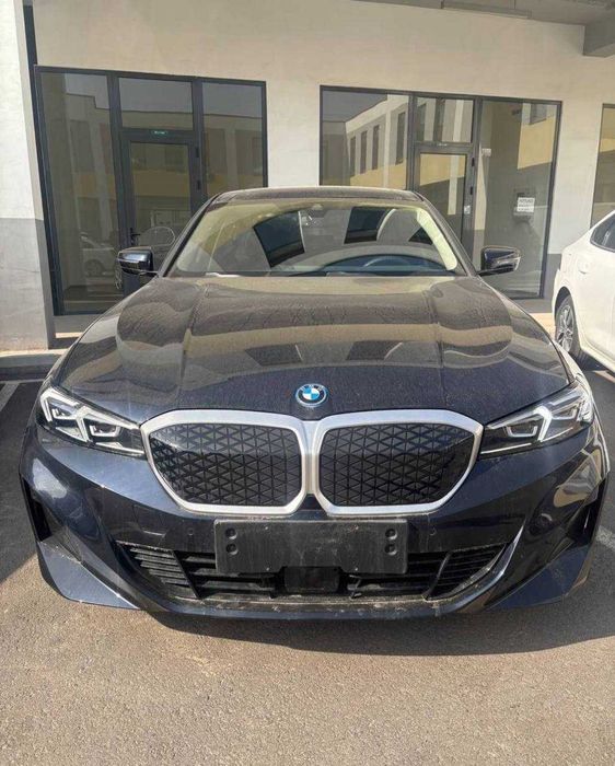 BMW i3 variantga bor