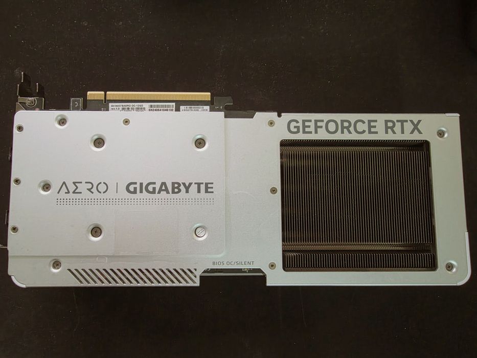 Видеокарта Gigabyte RTX 4070 Super.