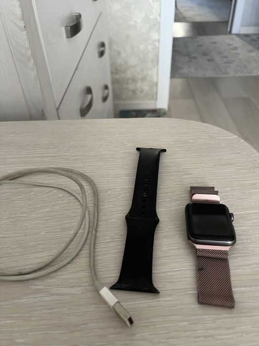 Часы Apple Watch series 3