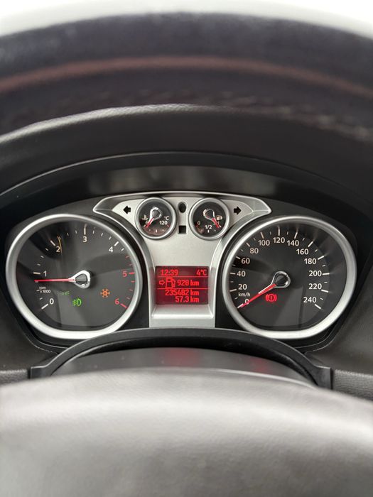 Vând / schimb Ford Focus 1.6 TDCI