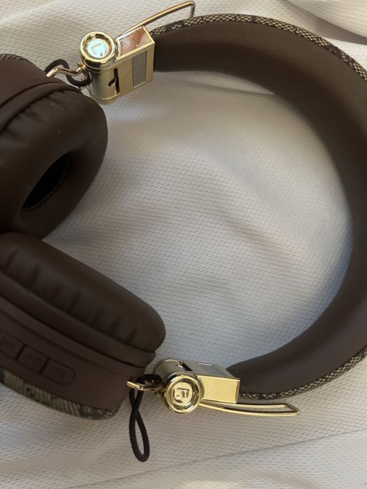 Guess headphones