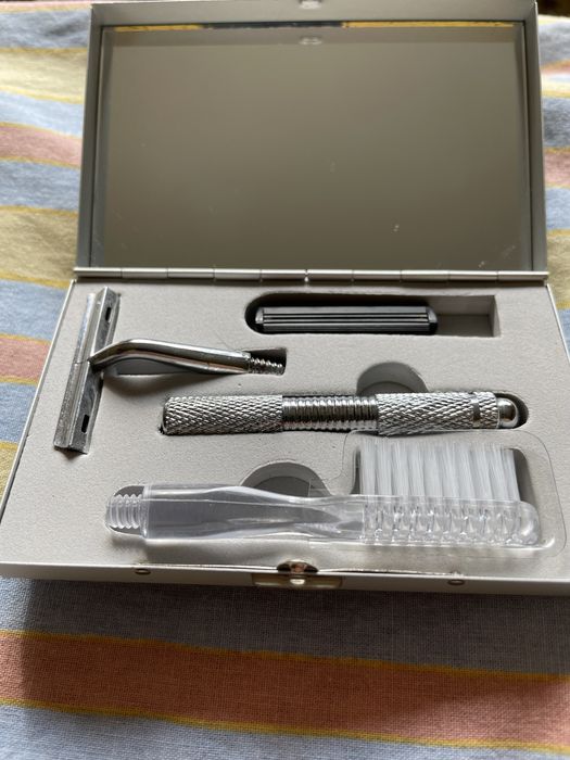 Туристически тоалетен комплект от времето на Соца!