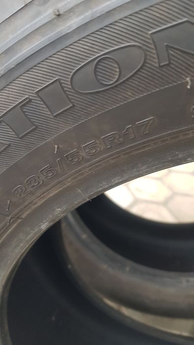 2 бр. зимни гуми 235 55 17 Firestone