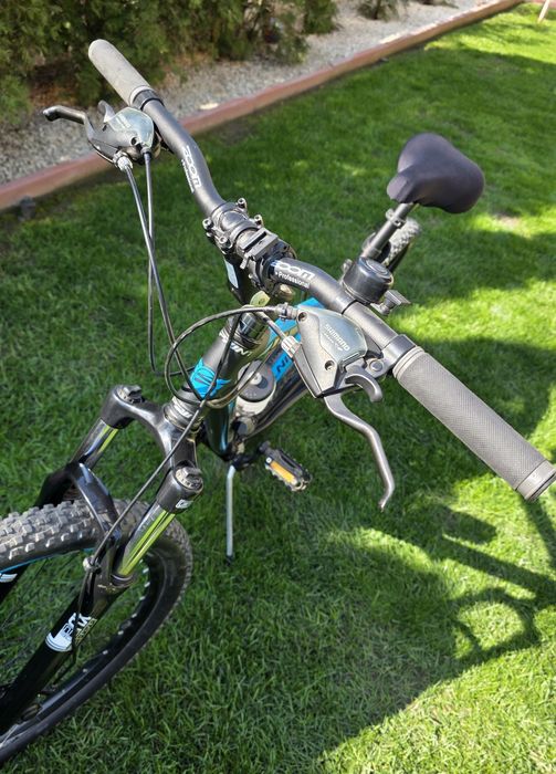 Sprint Maverick 29" 2017 hardtail, marime cadru L
super funcționala, folosita foarte puțin (cca 1000km), silentioasa si fara defecte ascunse.
Cadru: A