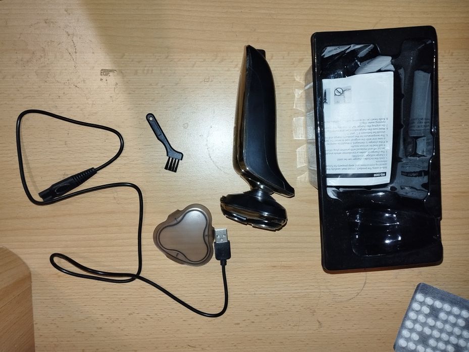 Мужская электробритва