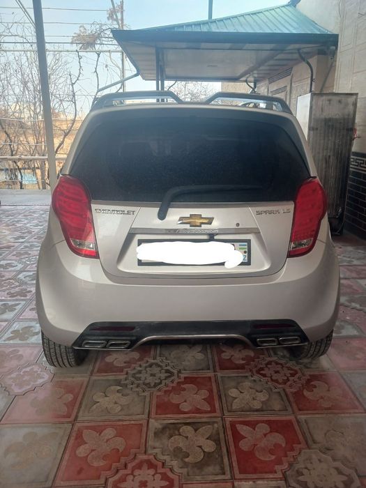 Спарк срочно продаеться