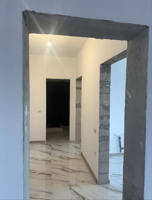 Vand apartament 2 camere  militari  pacii in spare la autogara !