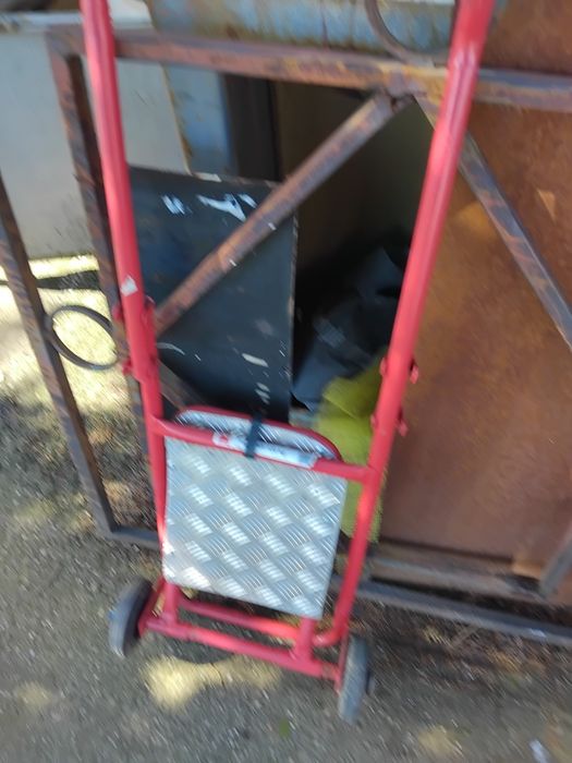 Товарна количка за вашето удобство.