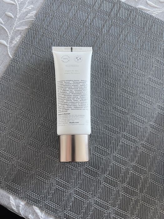 Rituals exfoliant pentru fata