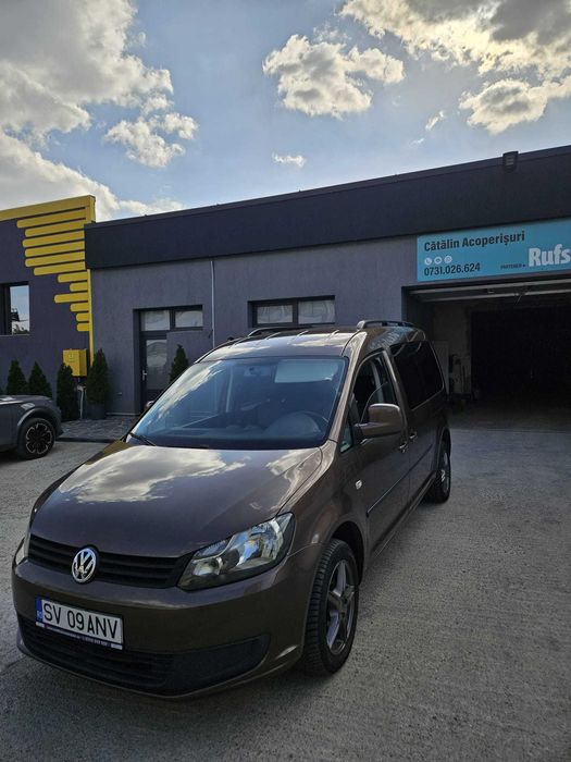 Vand Volkswagen Caddy 2012, Schimb cu model asemanator(Monovolum) cu cutie automata .