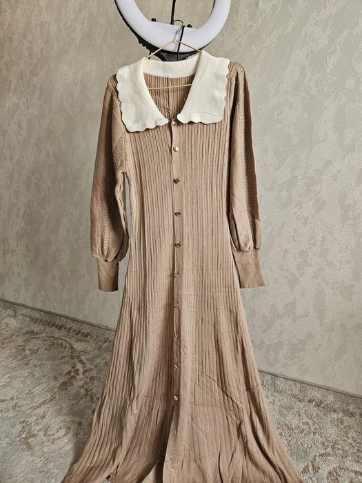 Коричневое платье