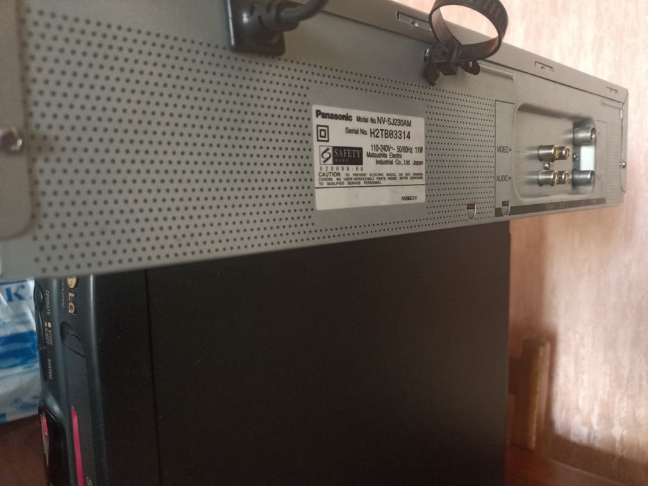 Видеомагнитофон Панасоник