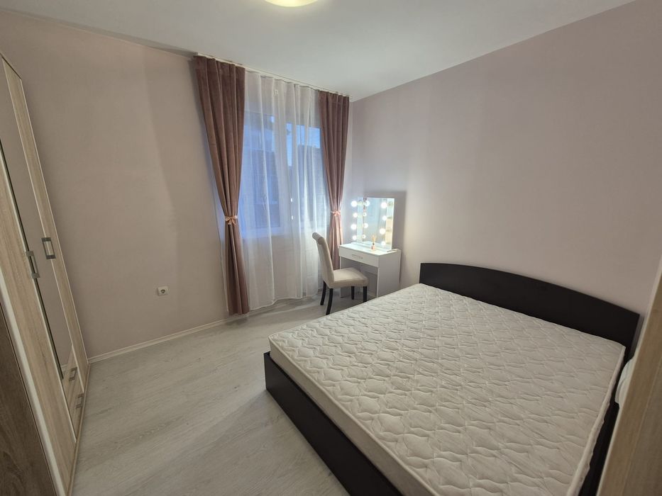 Дава се под наем Тристаен апартамент в Варна, Конфуто - 85 кв.м за 847.62 € - Снимка #4