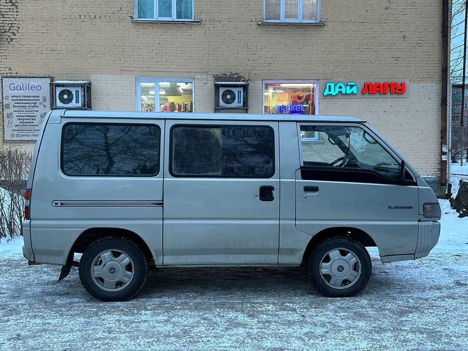 Mitsubishi L300, 1994 год