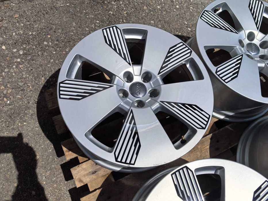 19 цола 5 х 112 мм Ауди E Трон - 8,5 Инча / ЕТ 36