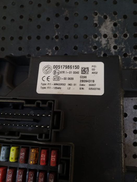 Panou tablou sigurante 1.3 mjt fiat grande punto 199 00517986150 28094319