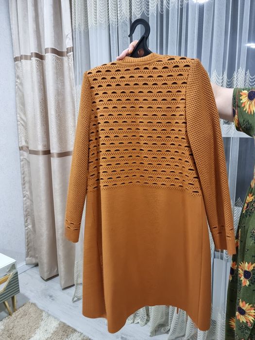 Продается платья 52-54 размера