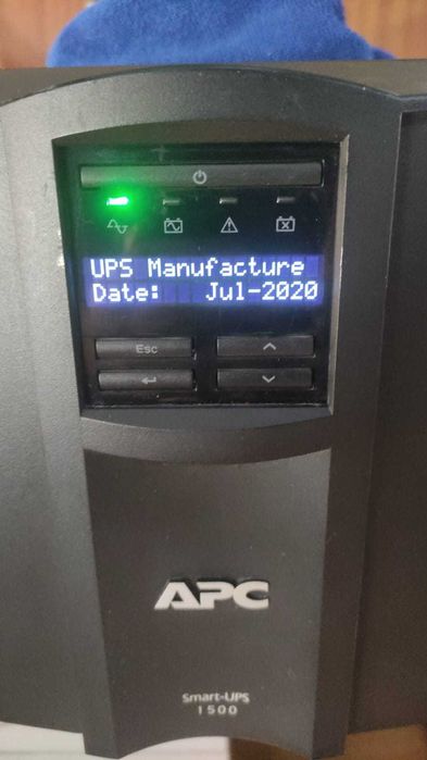 ИБП (UPS) APC Smart-UPS SMT1500I 1500 ВА(VA)/1000 Вт(W)
