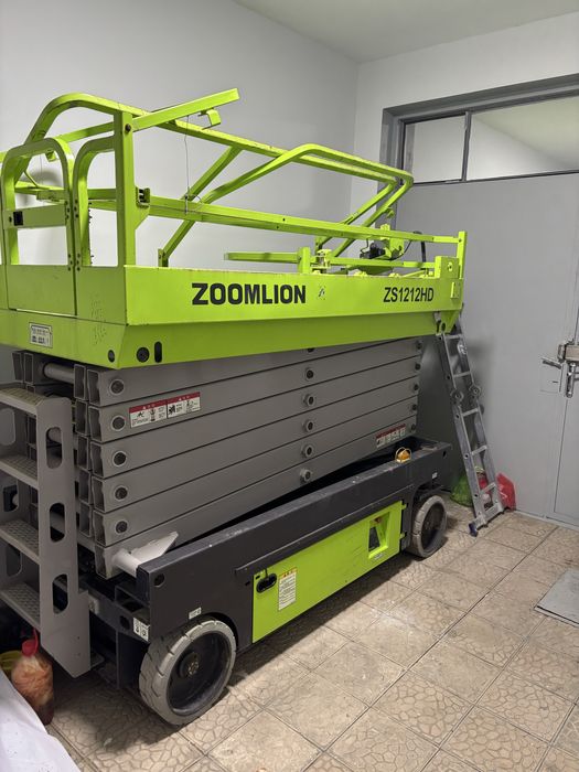 Подемник 12 мт робот гидравлика