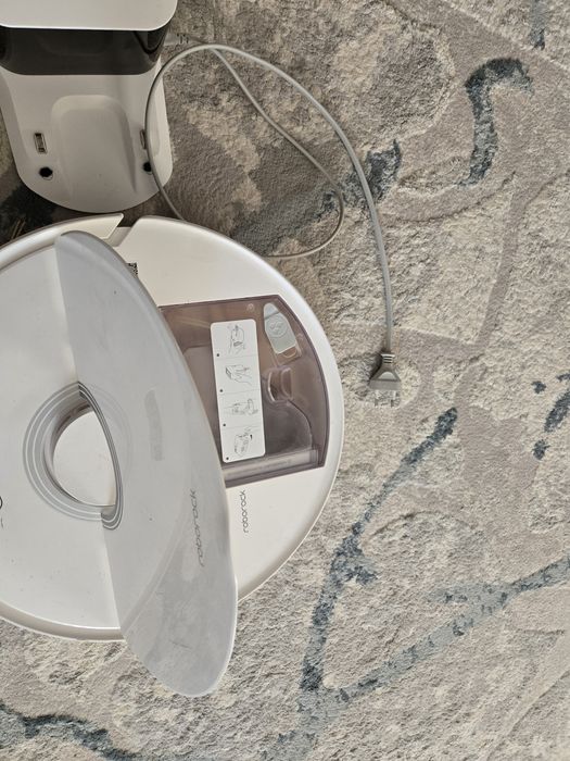 Продам робот пылисос на запчасти