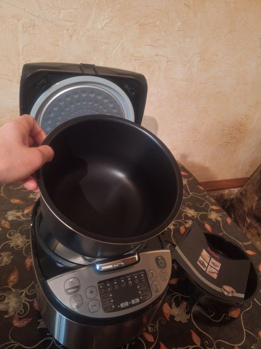 Продам мультиварка tefal новая